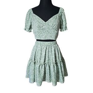 SHEIN Floral Back Zip Crop Top & Frill Skirt Set sz M